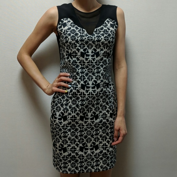 Dress - Picture 6 of 6